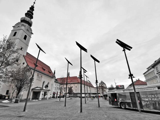Lockdown: Heiligengeistplatz um die Mittagszeit ... | Foto: Roland Pössenbacher