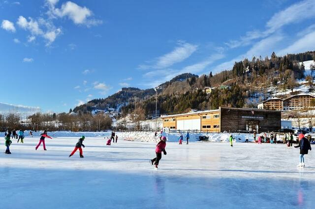 Eislauf-Vergnügen in St. Urban