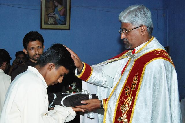 2004 wurde Antony Manuel in Indien in den Orden aufgenommen. | Foto: KK