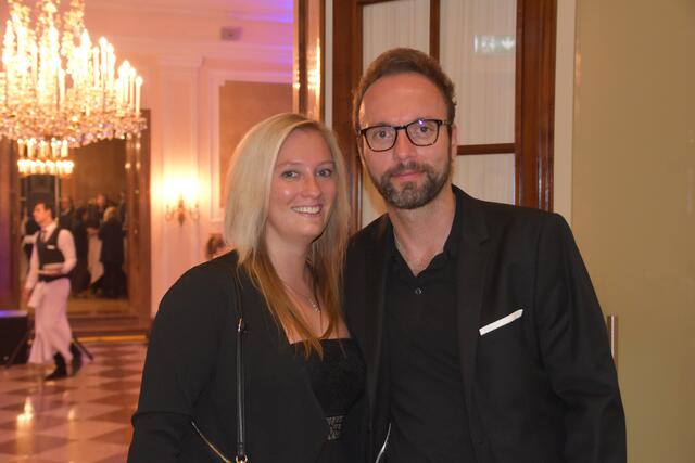 Kreativassistentin Verena Siebenhofer und Redaktionsleiter Peter J. Wieland vom Team der Bezirksblätter im Lungau.