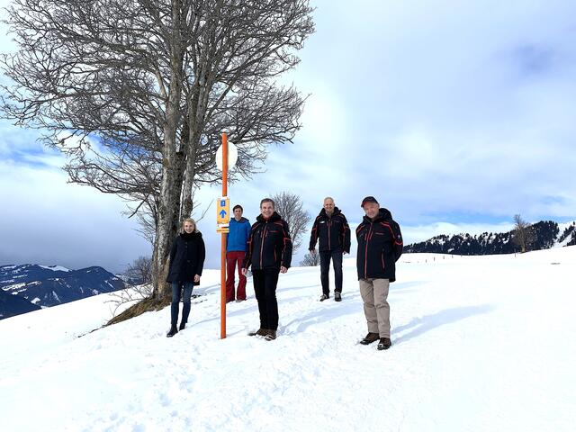 Viktoria Veider-Walser (GF Kitzbühel Tourismus), Christoph Stöckl (Marketingleiter und 2. GF TVB Brixental), Anton Bodner, Christian Wörister und Walter Astl (Führungsteam KitzSki). | Foto: KitzSki/T. Liner