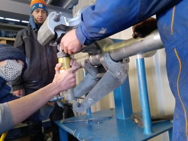 Der Seilbahntechniker baut auf dem Seilbahnmaschinisten auf. | Foto: LLA Imst