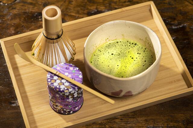 Auch den derzeit sehr beliebten Matcha-Tee führt JägerTEE. | Foto: JägerTEE