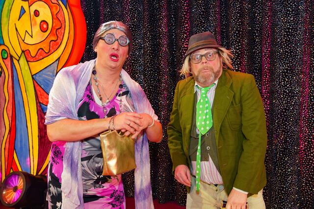 Andreas Fischer und Gerhard „Willi“ Wurzer als der Althofner Tschentsche mit Henriette sind bei „Narrisch guat 2021“ dabei. | Foto: ORF