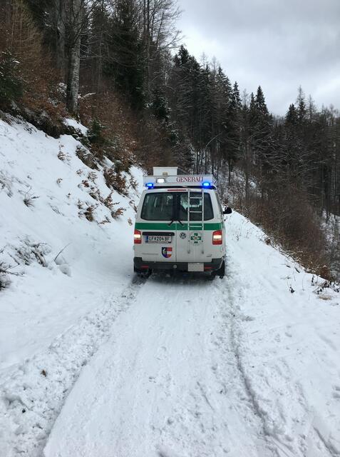 Die Fahrt zur Verletzten gestaltete sich schwierig. | Foto: Bergrettung Türnitz