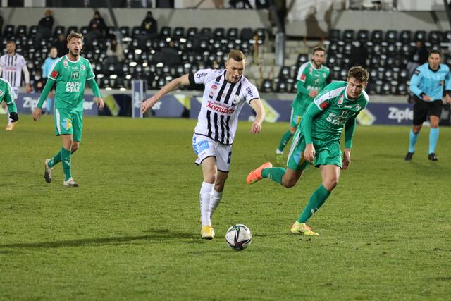 Die LASK-Kicker rund um Thomas Goigner (l.) wollen an die starke Leistung des 3:0-Sieges gegen den WAC gegen Rapid anschließen. | Foto: Reischl
