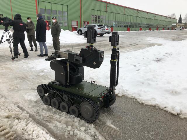 Entschärfungsroboter "Theodor" im Einsatz. | Foto: Bettina Buchbauer