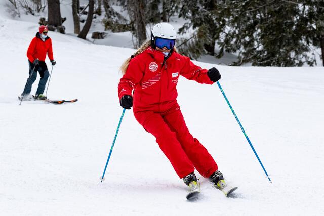 Schule fahren: Marion Trska zeigt, wie es geht. | Foto: Martin Meieregger