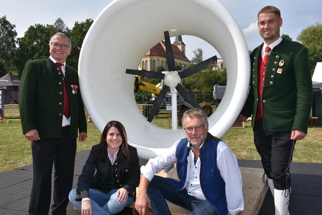 Erhard Meindl (rechts unten) hofft, dass die Strudengauer Messe sowie das Bezirksmusikfest in Waldhausen stattfinden können. | Foto: Robert Zinterhof