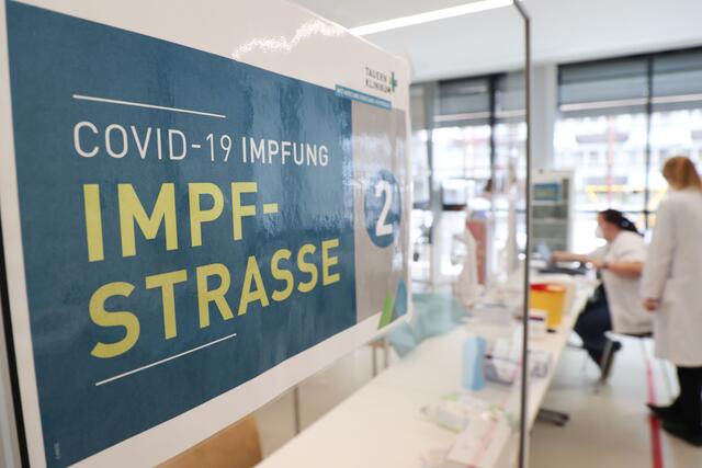 Auch in Tirol, Salzburg und der Steiermark kann man sich jetzt für eine Corona-Schutzimpfung vormerken.  | Foto: Land Salzburg / Franz Neumayr