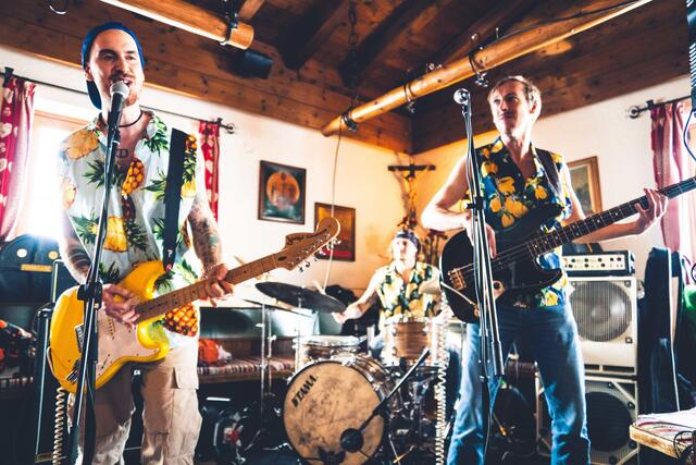 Das Trio EngelMayr trat 2019 im Rahmen von "3 Tage Jazz" in der Stöcklalm auf. Heuer wird die Jazz-Veranstaltung Corona-bedingt abgesagt. | Foto: Johannes Radlwimmer/2019