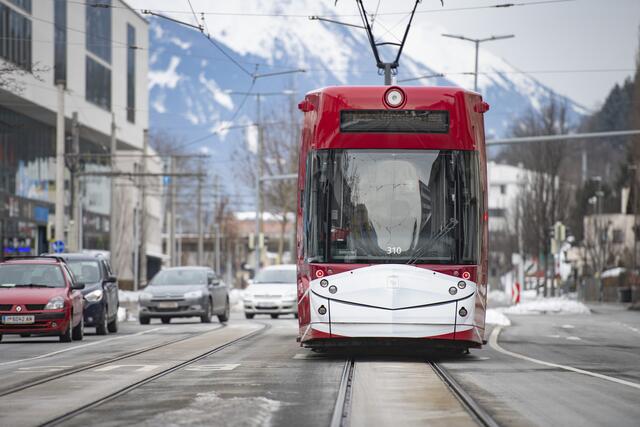 IVB Straßenbahn mit Maske. | Foto: IVB
