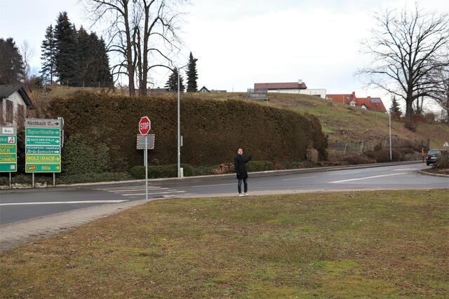 Aufreger Ortskern-Gestaltung: An diesem Hang im Ortszentrum von Hausmannstätten soll ein mehrgeschoßiger Wohnbau entstehen. | Foto: EE
