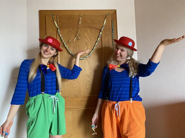 Nadine Hofbauer und Sandra Dorner bringen mit einem Videoclip den Fasching in die Kinderzimmer. | Foto: KK