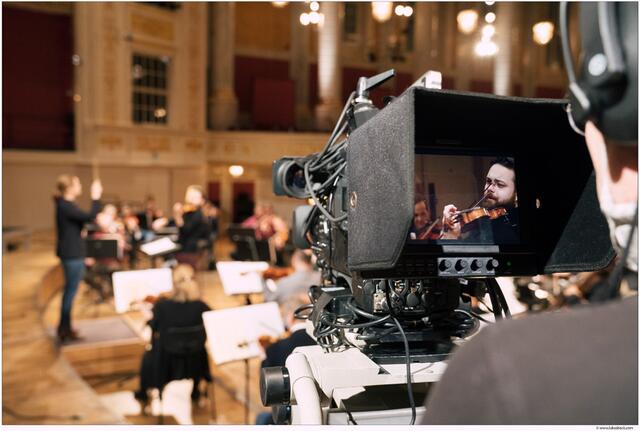 Mit Streaming-Konzerten bringen die Wiener Symphoniker Musik ins Wohnzimmer. | Foto: Wiener Symphoniker/Lukas Beck