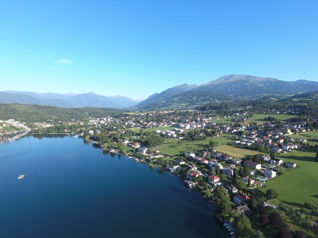 Ein Blick auf die Marktgemeinde Seeboden am Millstätter See.  | Foto: Klinar