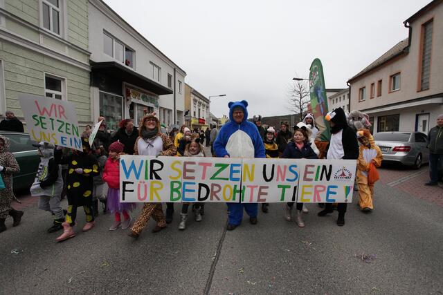 2020 gab's in Gloggnitz noch einen Faschingsumzug.