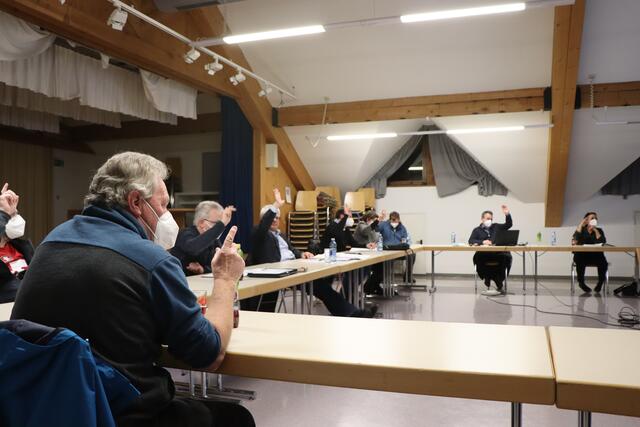 Der Zammer Gemeinderat beschloss einstimmig die Auftragsvergaben. | Foto: Othmar Kolp