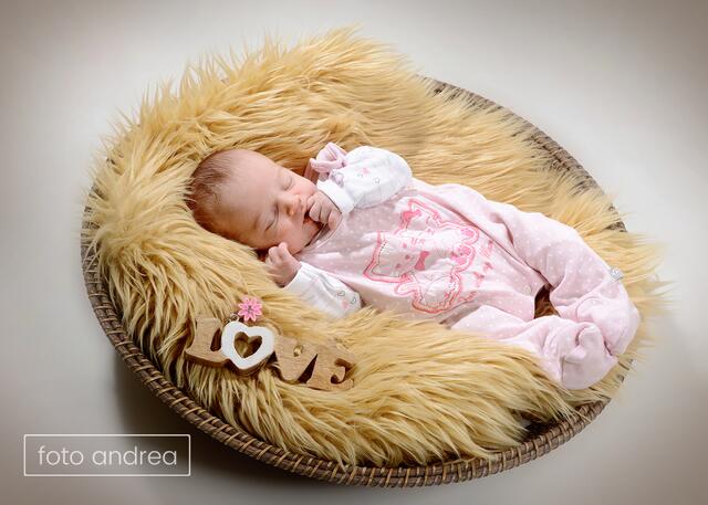 Amelie Pieber, Geboren: 19.01.2021, Eltern: Bianca Pieber und Andreas Feiertag aus St. Ruprecht/Raab, Gewicht: 2970 g, Größe: 49 cm