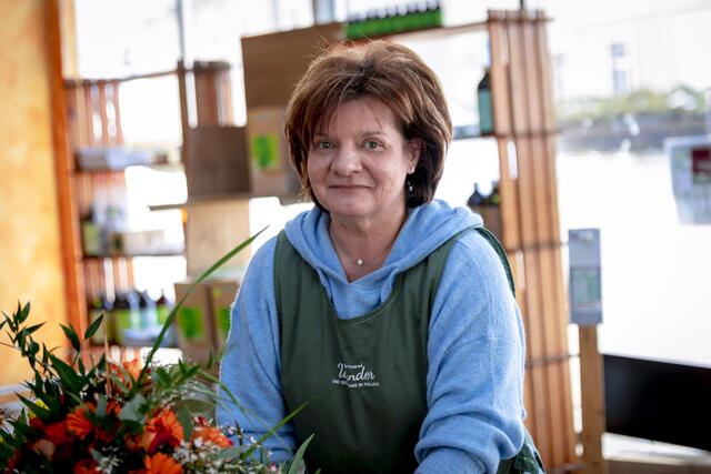 Floriane Lesnik aus St. Margareten im Rosental verstärkt seit rund 20 Jahren den Betrieb und kreiert als Floristin wunderschöne Blumenarrangements und Gestecke. 