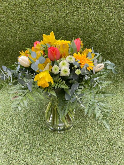 Paul Schiffbänker empiehlt einen Frühlingsstrauß für den Partner. | Foto: Foto: Schiffbänker