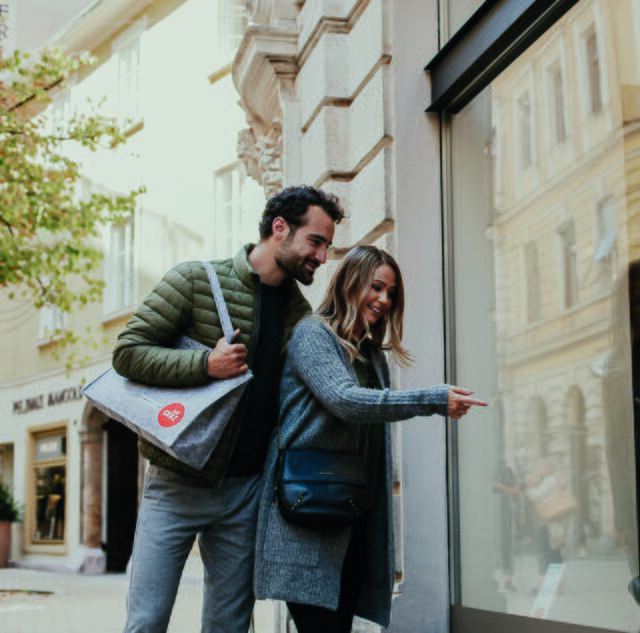 In der Grazer City kann jetzt wieder eingekauft werden. | Foto: Foto Tinksi