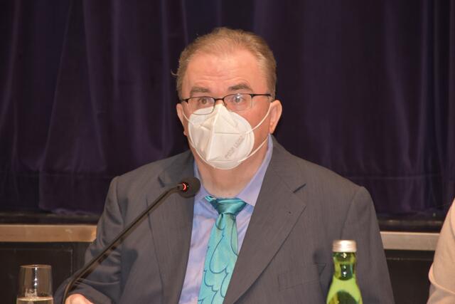 „Es gibt einen dunklen Bereich, alles war ich nicht“, sagt Martin Pucher im U-Ausschuss. | Foto: Uchann