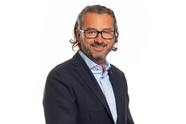 Für Manfred Hautz, Obmann der WK-Bezirksstelle Kufstein, ist dieses Bildungsangebot von enormer Betdeutung. | Foto: BB Archiv