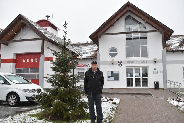 Pensionistenverbandsobmann Ernst Pickl ließ alte Bräuche aufleben. | Foto: Michael Strini