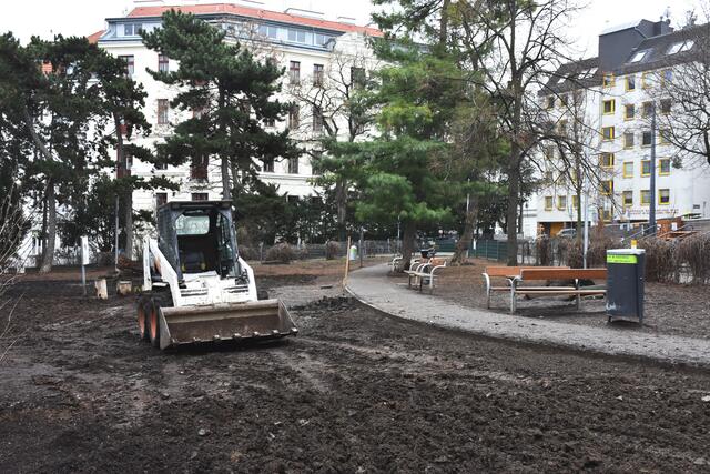 In der Hundezone Schubertpark rollen derzeit die Bagger. | Foto: BV 18/Baubinder