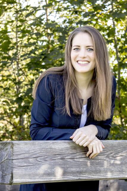 Lisa Schnedl begleitet in ihrer neuen Jobwechsel.Akademie Menschen, die sich in ihrem Job selbstverwirklichen oder ein eigenes Unternehmen gründen wollen, denn es ist „nie zu früh und nie zu spät, die eigene Richtung zu finden.“
 | Foto: © Daniela Haag 