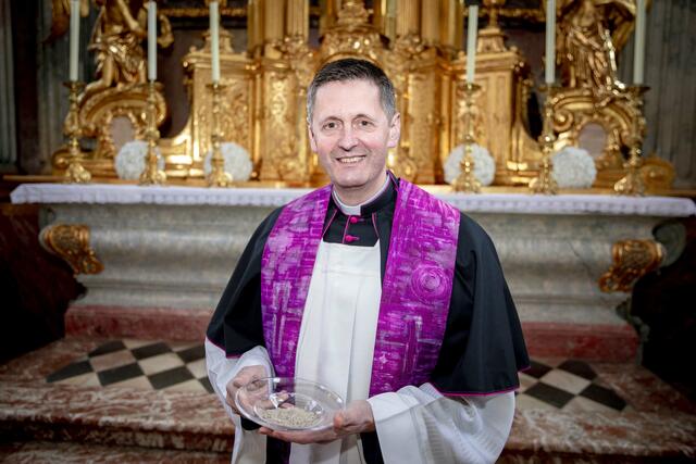Dompfarrer Peter Allmaier: 