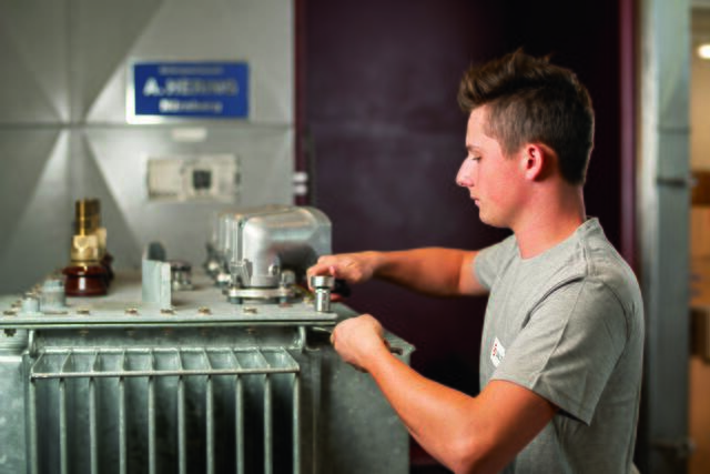 Die Salzburg AG beschäftigt insgesamt 70 Lehrlinge, die in unterschiedlichen Lehrberufen eine umfassende fachliche Ausbildung bekommen. 21 davon starteten trotz Corona-Krise im vergangenen Jahr ihre Ausbildung.