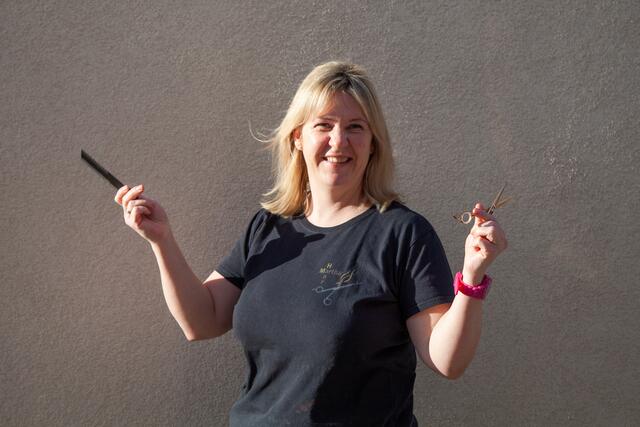 Friseurmeisterin des "Haarstudios Frey", Martha Frey aus Raasdorf. | Foto: Regina Courtier
