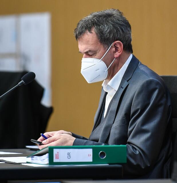 Bürgermeister Georg Willi stellt Abwahlantrag gegen Markus Lassenberger. | Foto: zeitungsfoto.at
