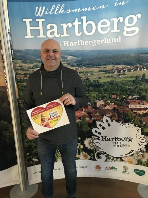 Einkaufsstadt Hartberg Obmann Dietmar Peinsipp lädt zum Shoppen in Hartberg.  | Foto: KK