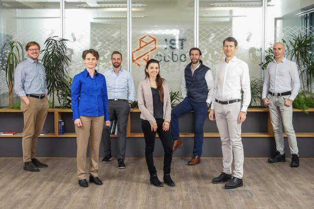 IST cube Team
V.l.n.r. Markus Wanko; Ingrid Kelly; Bernhard Petermaier; Melanie Leisser; Florian Resch; Alexander Schwartz; Alexander Fischl  | Foto: IST cube