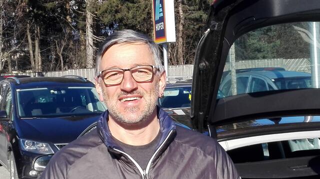 "Im Winter schmeckt mir Lachs oder Hering, sauer eingelegter Rollmops. Forelle am liebsten frisch auf den Grill im Sommer", erklärt Karl Schößwender, Lofer. | Foto: Eva Rainer