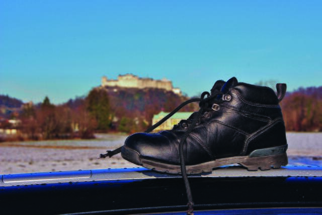 Schuhrepearturen: 18 Instandsetzer im ganzen Bundesland, sieben Instandhalter in der Stadt Salzburg.
Orthopädieschuhmacher: Der Orthopädieschuhmacher zählt zu den gesundheitsberufen und kann mit den Krankenkassen abrechen. Daher stellt sich hier die Situation anders dar.