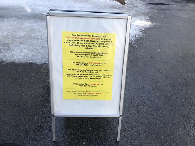Die Skigebietsbetreiber informieren über die derzeit geltenden Verordnungen.