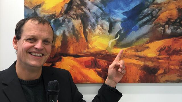 Die positive Wirkung der Krimmler Wasserfälle wurde erforscht und hier gemalt von Arnulf Hartl, Leiter der Ökomedizin (PMU). | Foto: Bettina Buchbauer