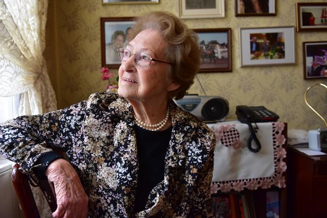 Maria Scheithauer lebt seit 75 Jahren in Margareten. Ihr Geheimnis für ein langes Leben? "Eine positive Einstellung und die Freude am Leben." | Foto: Maximilian Spitzauer