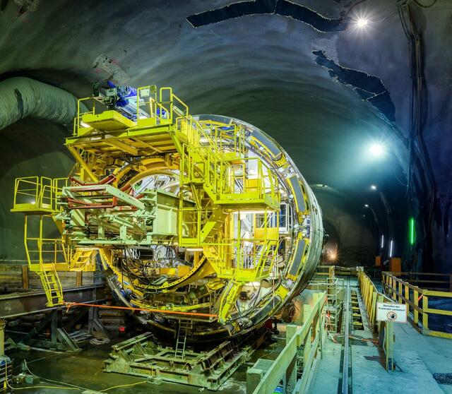 Mit ein Grund für die Verzögerung: Eine dieser Tunnelbohrmaschinen hat sich auf steirischer Seite steckengeblieben und musste mühsam ausgegraben werden. | Foto: ÖBB/Ebner