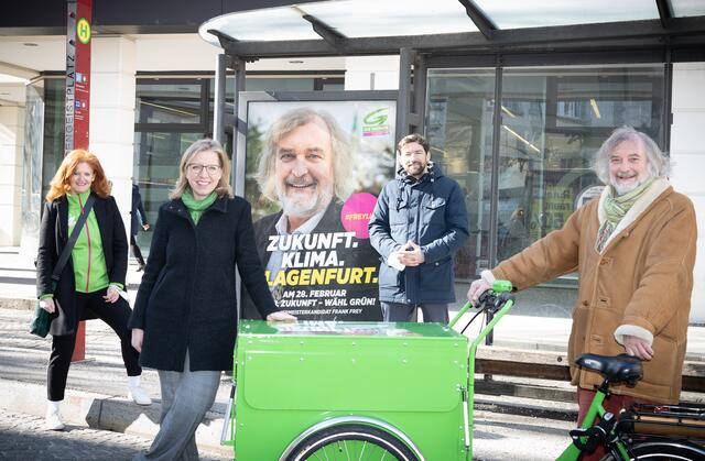 Margit Motschiunig, Leonore Gewessler Bundesministerin für Klimaschutz, Umwelt, Energie, Mobilität, Innovation und Technologie, Elias Moltischnig und Frank Frey beim Pressetermin | Foto: Patrick Connor Klopf/Grüne