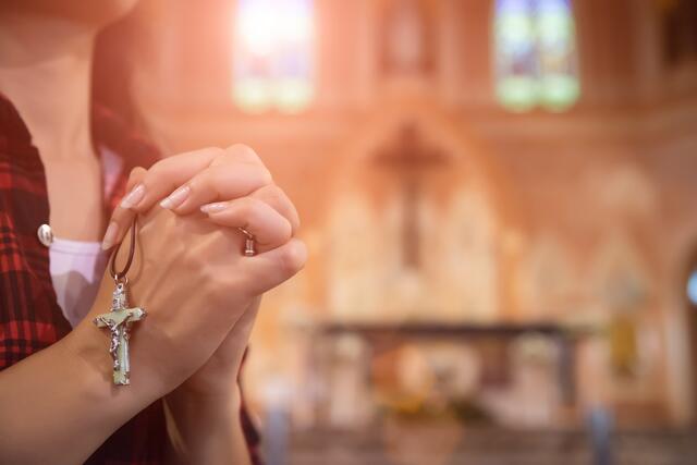 Mit der Fastenzeit-Challenge wollen die Klagenfurter Stadtpfarren Dom, St. Hemma, St. Egid und St. Martin der Pfarrgemeinschaft helfen, die Tage bis Ostern als Zeit der Besinnung und des Neuanfanges zu nutzen.  | Foto: stock.adobe.com/Siam