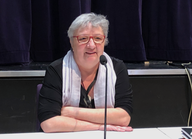 Bgm. Inge Posch-Gruska sprach vor allem über die Bauland-Erschließungs-Gesellschaft, an der die Commerzialbank zu 49 Prozent beteiligt war. | Foto: Uchann