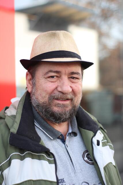 Durac aus Tamsweg: 
Unter gewissen Umständen wäre es denkbar. Aber ich glaube, man will nur die großen Betriebe unterstützen. 