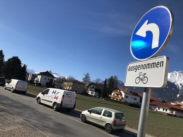 Fahrräder dürfen in der Gerhart-Hauptmann-Straße, die als Einbahnstraße geführt wird, gegen den Verkehr fahren.