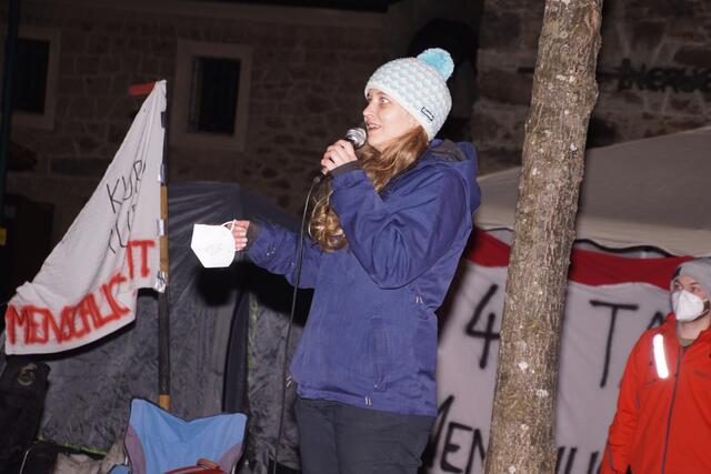 „Es ist mir schon bewusst, dass wir nicht alle aufnehmen können, aber wir müssen uns mit den Fluchtursachen beschäftigen“, erklärt Anna Bräuer von der Katholischen Jugend, „und haben Platz für einige Menschen“. | Foto: Helmut Eder