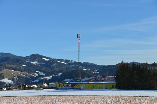 Der neue 5G-Mast in Spielberg wurde auf Privatgrund errichtet. Die Anrainer wurden davor nicht informiert. | Foto: Pfister